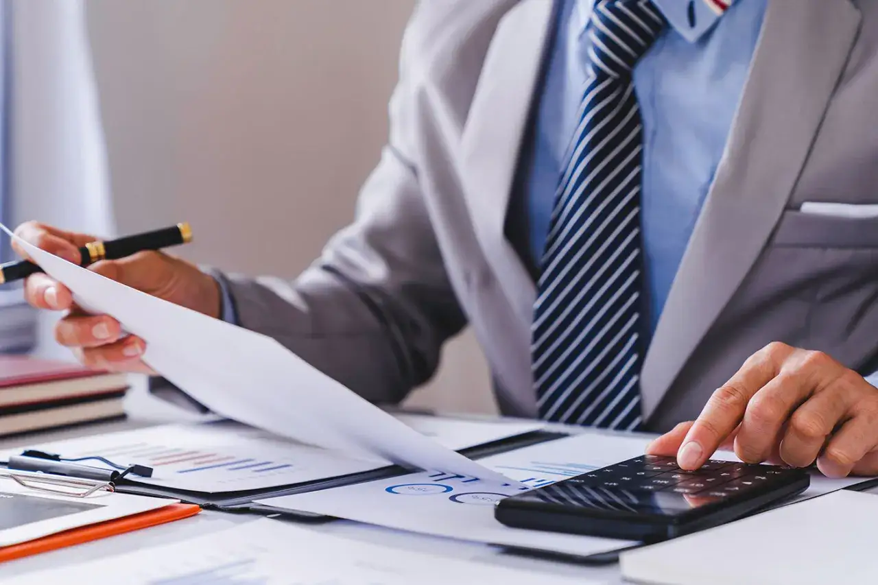 Doradca podatkowy to prawnik? Poznaj prawdę i wybierz idealnego eksperta