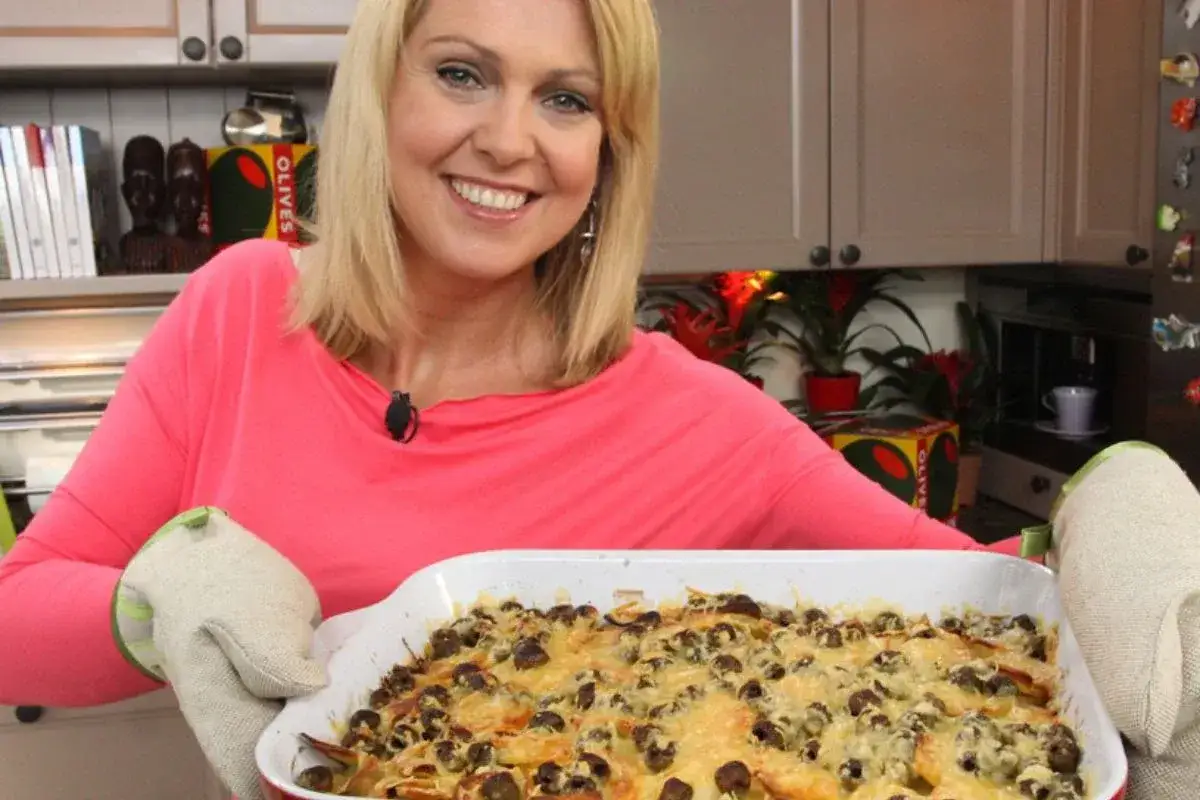 Zapiekanka ziemniaczana Ewy Wachowicz: Odkryj sekret smaku!