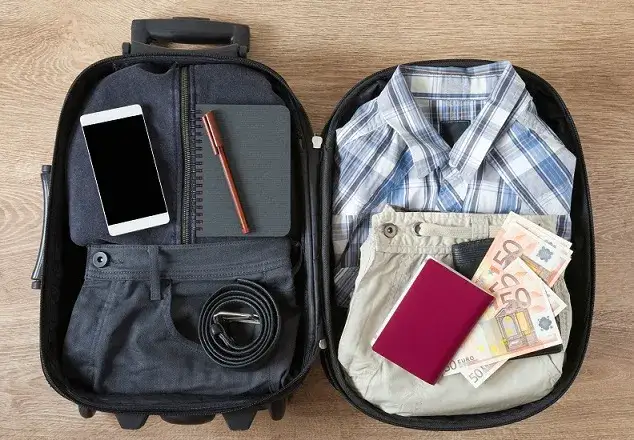 Co można zabrać do bagażu podręcznego do samolotu? Oto ważne zasady