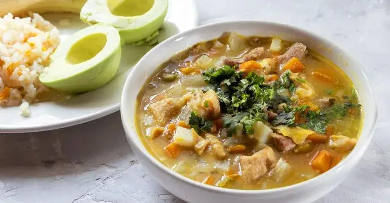 Sopa de Mondongo Colombiano: Receta Auténtica y Trucos de Experto