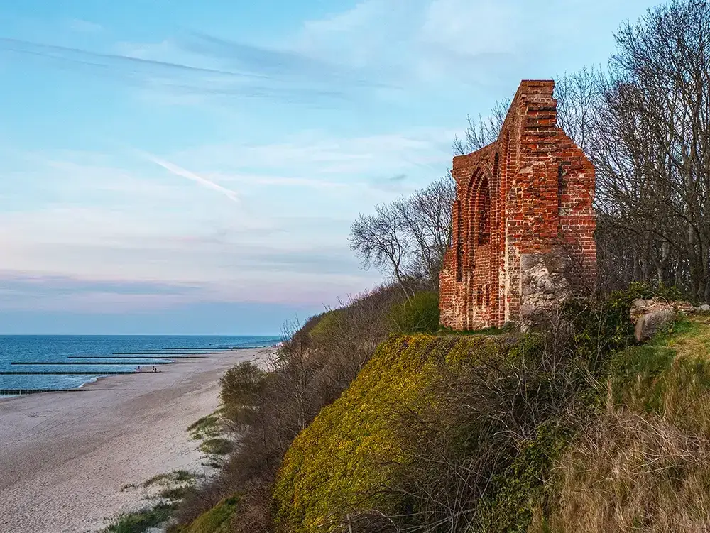 Trzęsacz atrakcje: 10 niezwykłych miejsc, które musisz zobaczyć