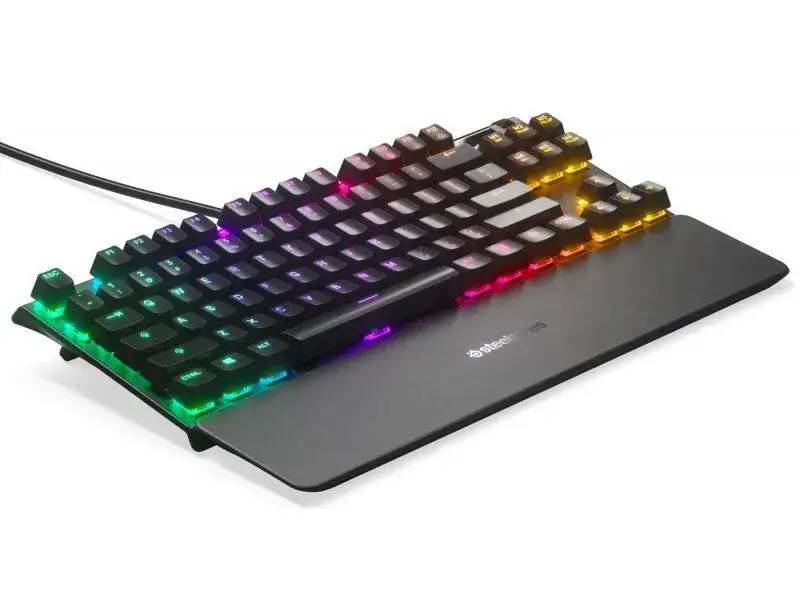 Klawiatura przewodowa SteelSeries Apex 3 z podpórką pod nadgarstki -15% taniej w Amazon