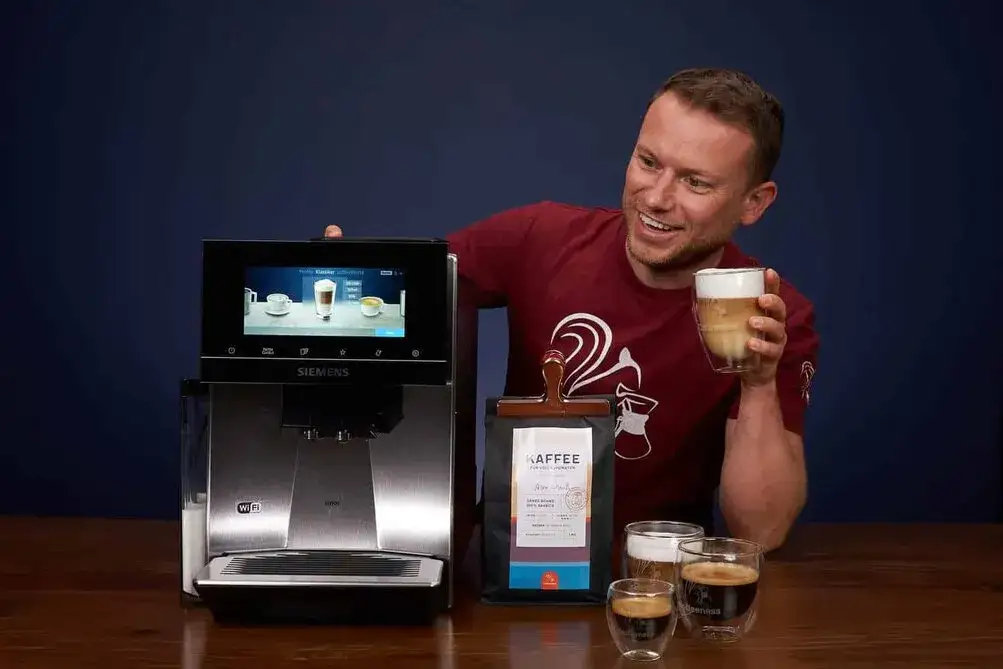 Der perfekte Tisch für Ihre Kaffeemaschine: Maße und Varianten im Überblick