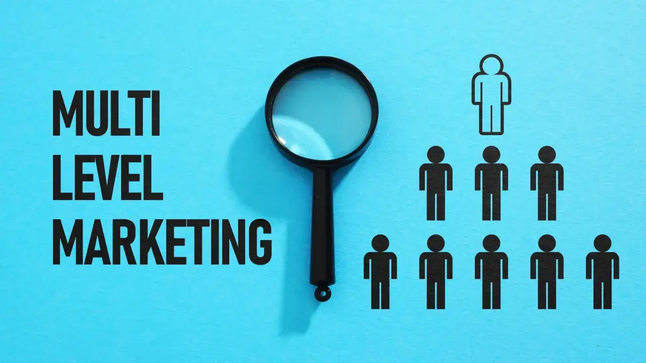 Marketing sieciowy (MLM): Definicja, działanie, piramida czy biznes?