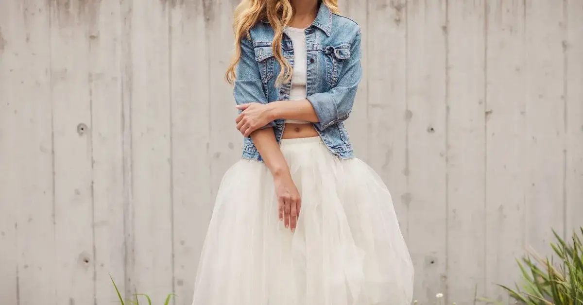 Jak stylizować tiulową spódnicę, aby wyglądać modnie i elegancko