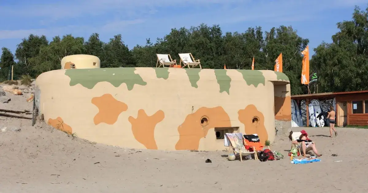 Bunkry w Jastarni: Historia ukryta w pięknych krajobrazach