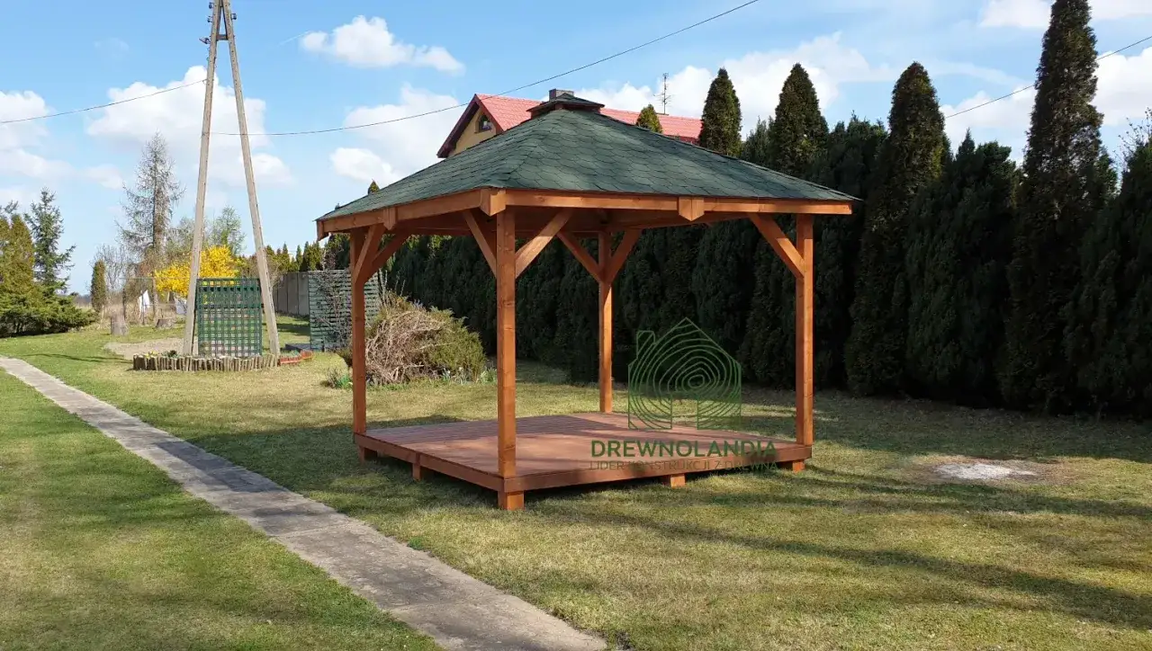 Idealny dach na altanę? Sprawdź, co wybrać! Porównanie materiałów