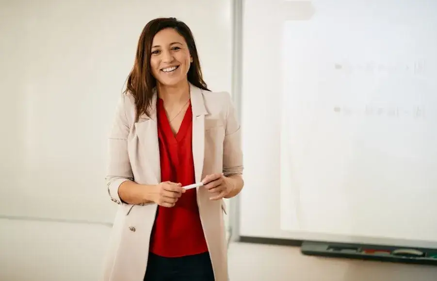 Kto może być opiekunem praktyk zawodowych? Sprawdź wymagania i kwalifikacje