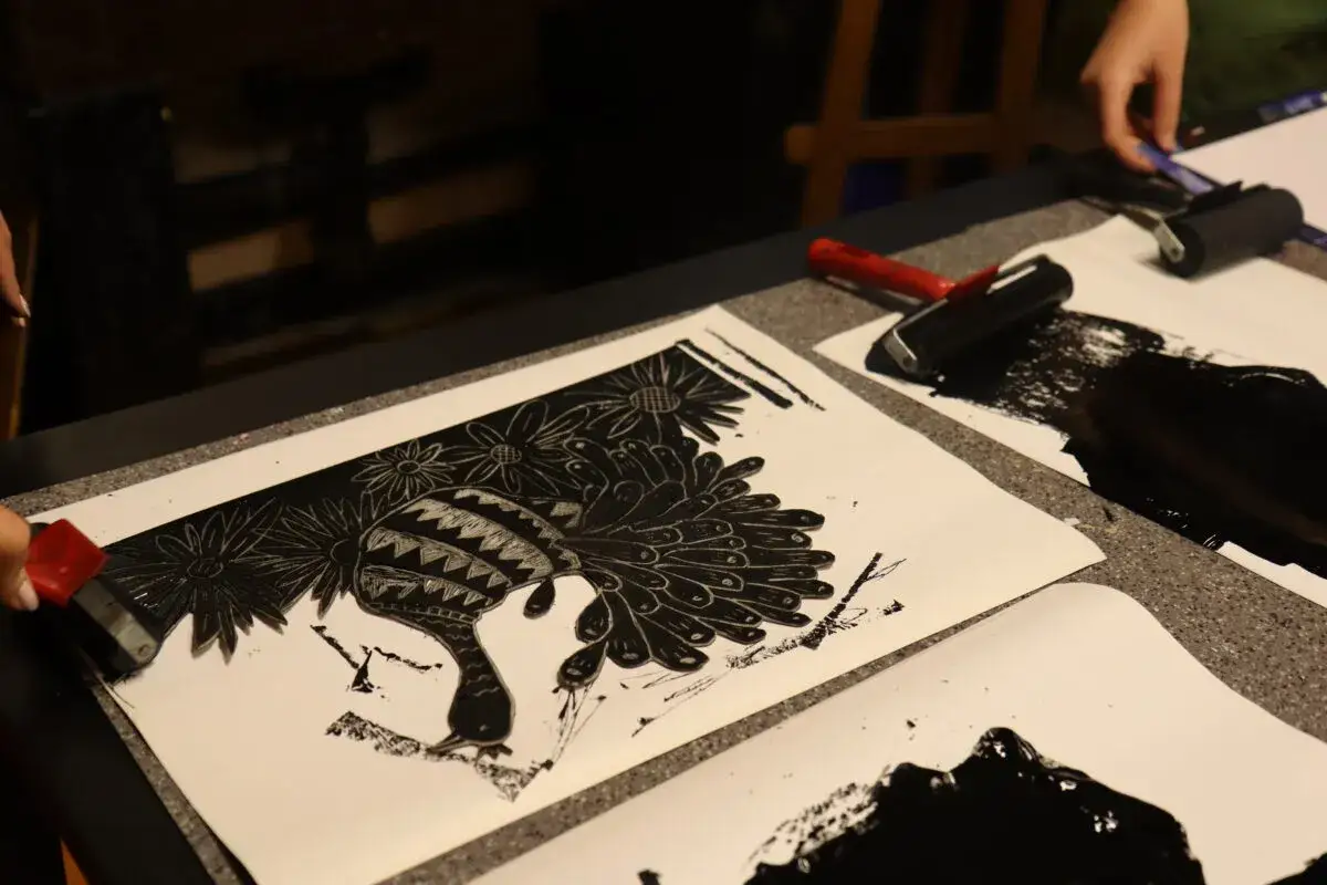 Malarstwo prymitywne: odkryj jego emocjonalną głębię i znaczenie