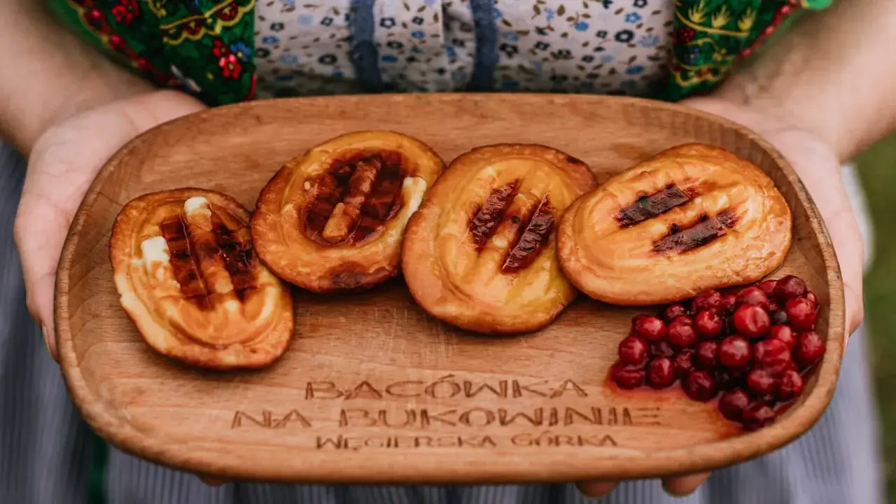 Bacówka Bukowina: Jak rozpoznać prawdziwy oscypek i smak Podhala?
