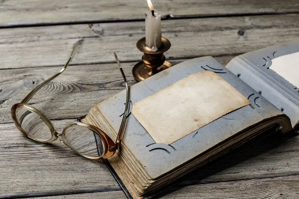 Ojczyzna w tekstach kultury: jak literatura kształtuje nasze uczucia