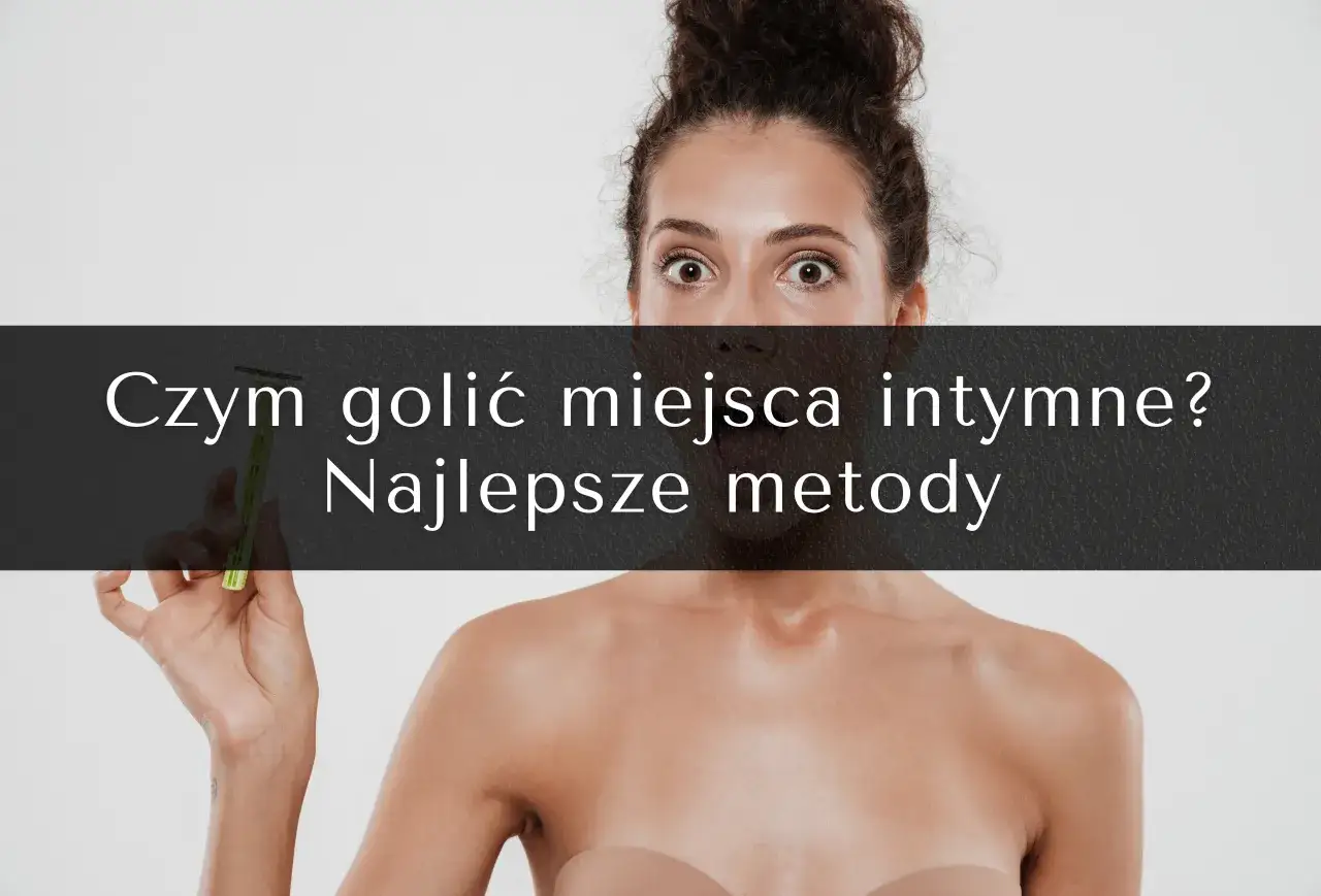 Kobieta trzyma zieloną maszynkę do golenia, z zaskoczonym wyrazem twarzy.