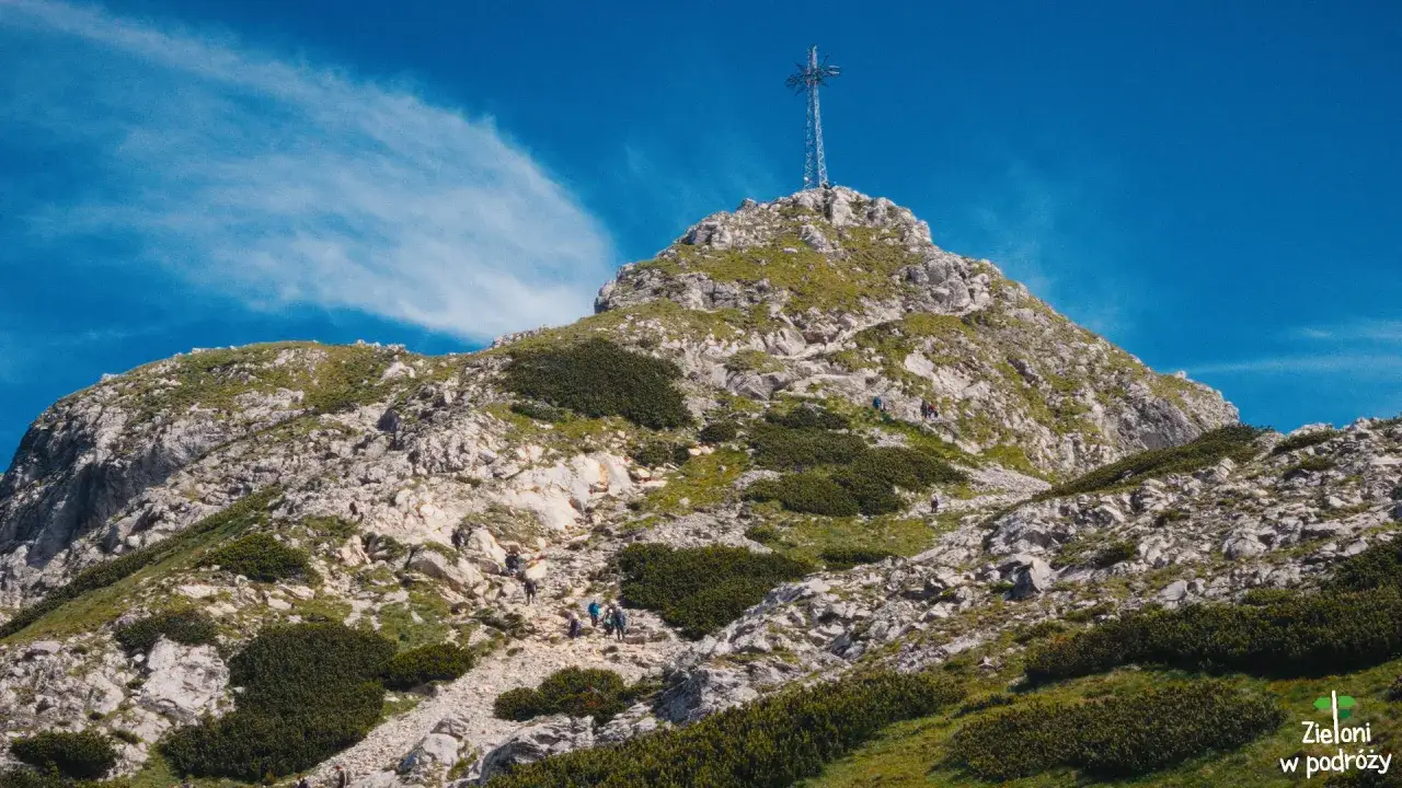 Giewont: ile km? Trasy, czas, łańcuchy. Twój przewodnik po szczycie.
