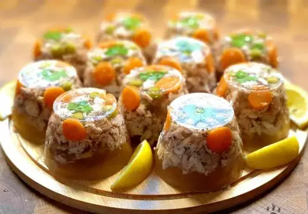 Czy galaretka z kurczaka jest lekkostrawna? Oto, co musisz wiedzieć