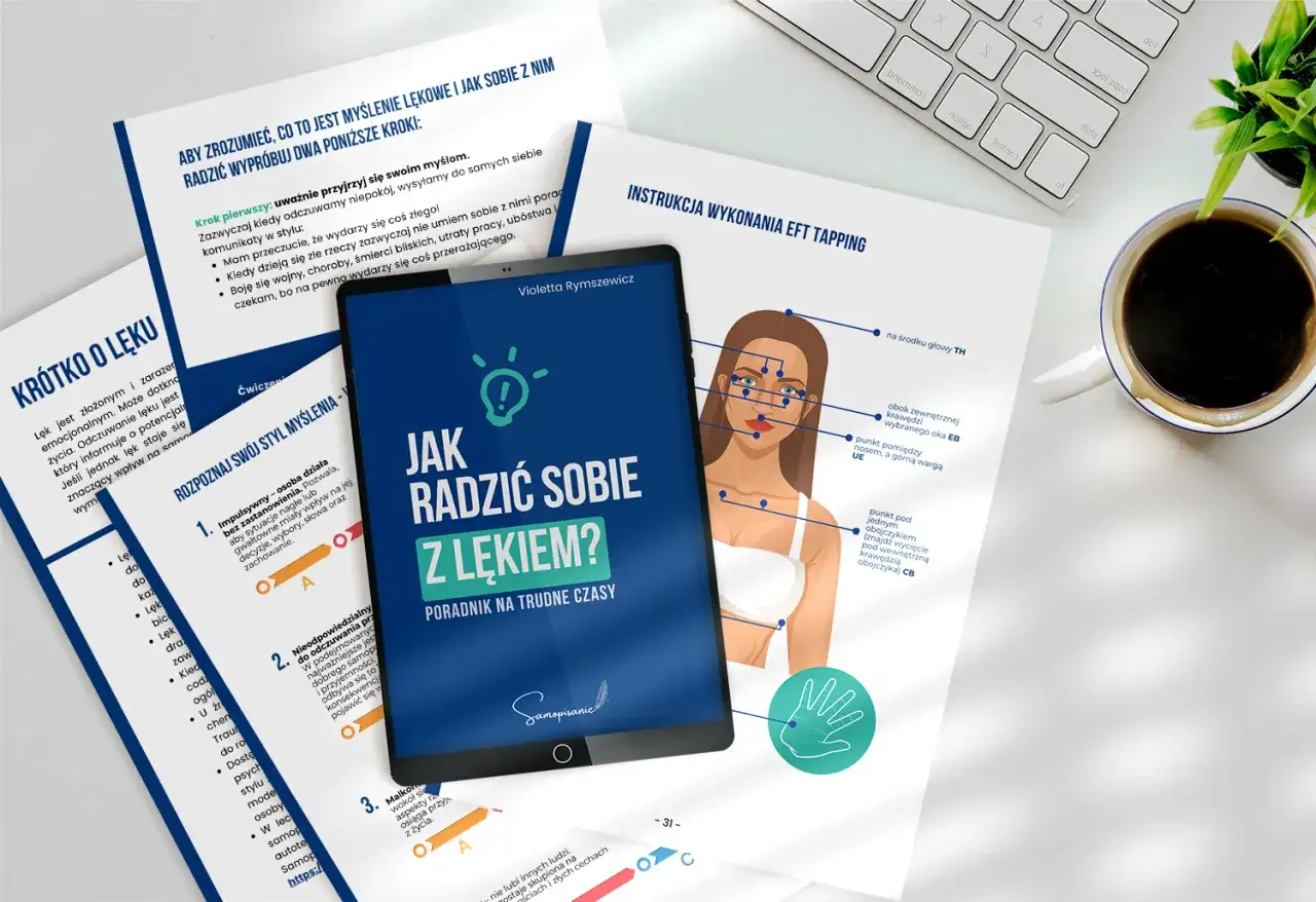 Tablet z grafiką instrukcji EFT Tapping i dokumenty dotyczące lęków.