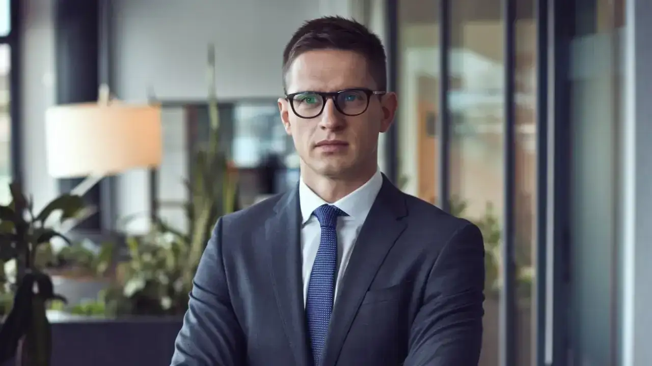 Jak zrobić makijaż krok po kroku? Opanuj podstawy i uniknij błędów