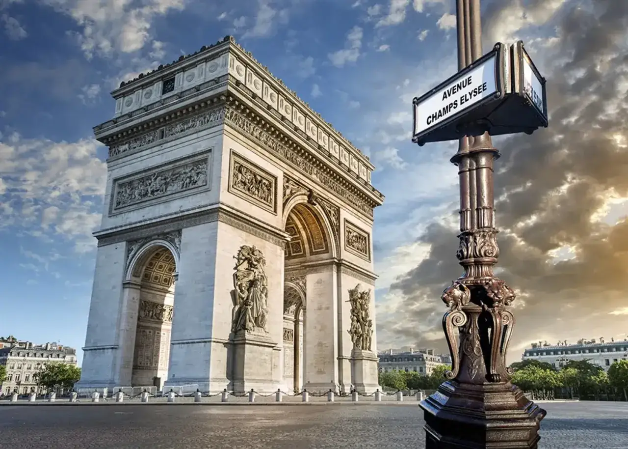 Londyn czy Paryż: Które miasto naprawdę warto odwiedzić?