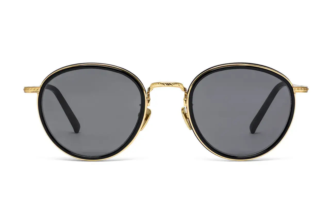 Soczewki fotochromowe: Bezpieczne dla oczu? Obalamy mity!