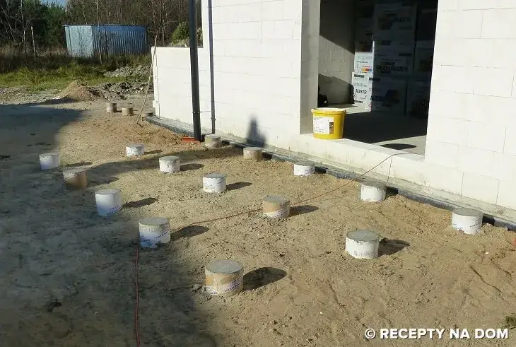 Co ile słupki pod taras? Kluczowe czynniki dla stabilnej konstrukcji