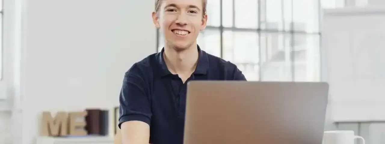 Płatny staż co to znaczy i jakie ma korzyści dla Ciebie