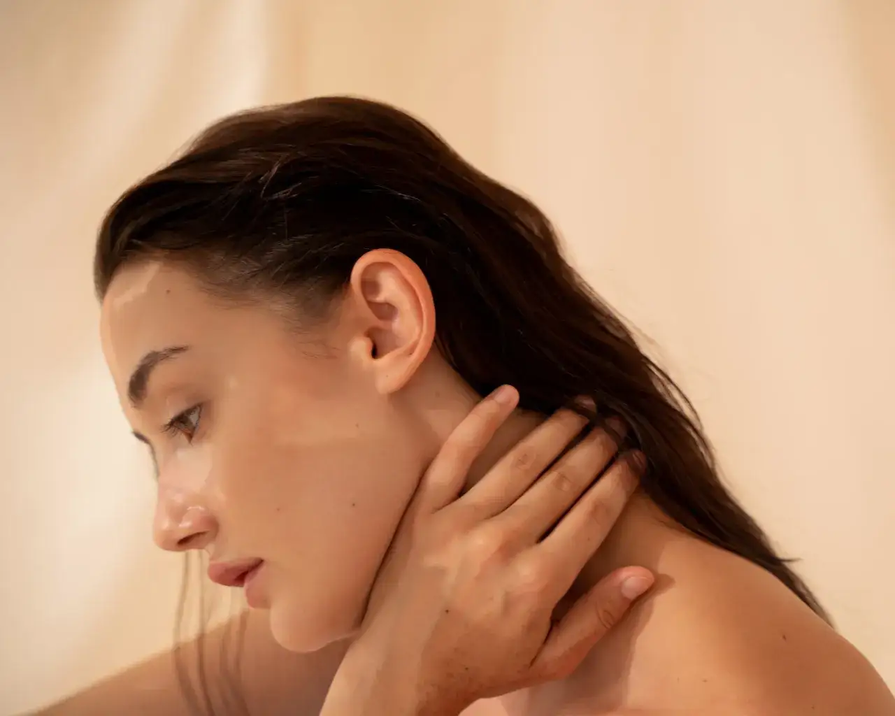 Jak poprawić koloryt cery? Skuteczne metody, składniki i zabiegi