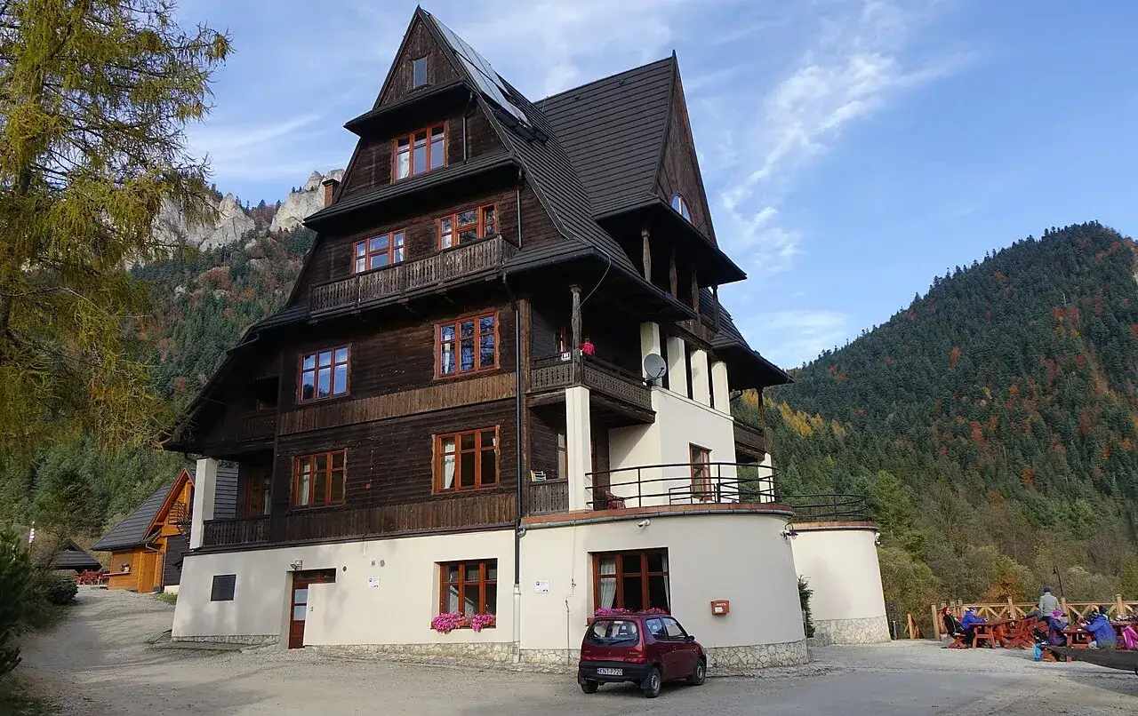 Schronisko PTTK Trzy Korony: Twój przewodnik po Pieninach!