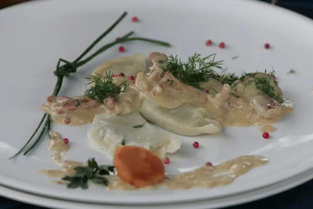 Potrawy staropolskie i regionalne: Kulinarne skarby Polski, które musisz znać