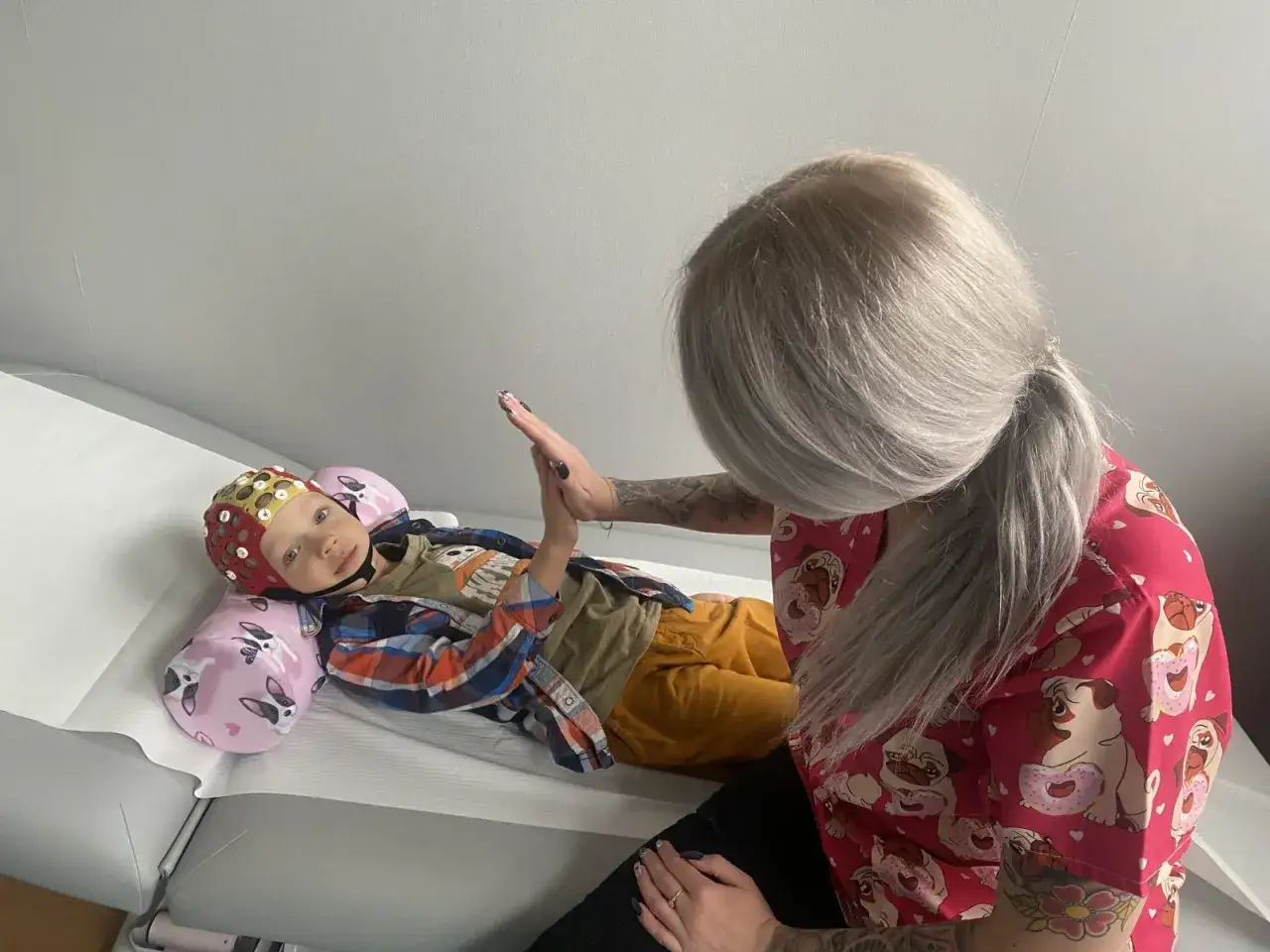 Ile trwa badanie EEG u dziecka? Poznaj czas i najważniejsze informacje