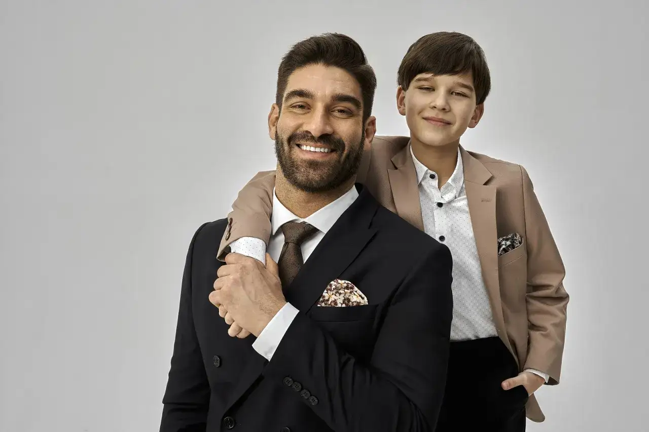 Męski strój na komunię: Klasa i styl bez modowych błędów.