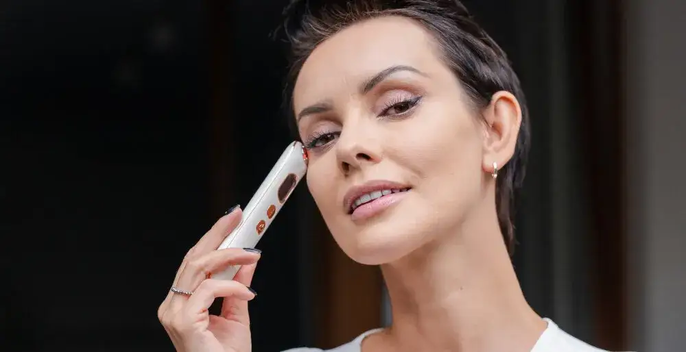 Jak wykonać mikrodermabrazję w domu i uniknąć najczęstszych błędów