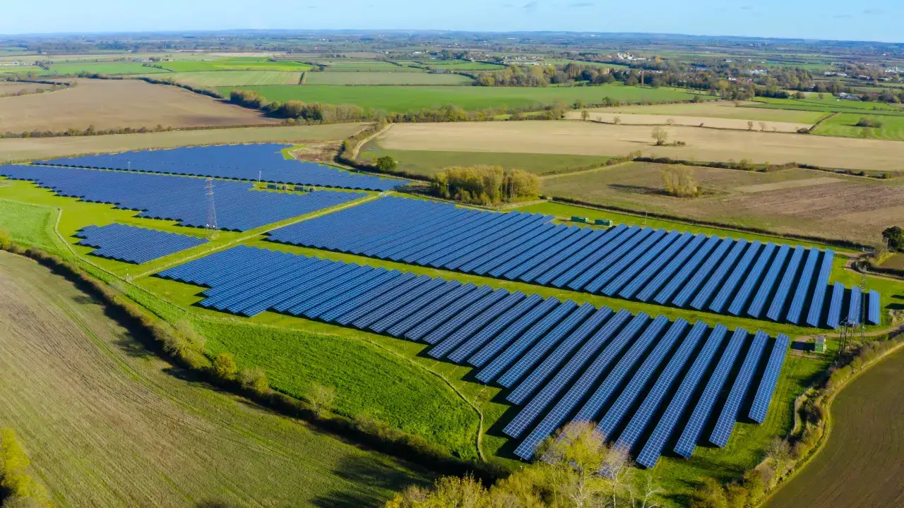 Aukcje OZE: Jak wygrać 15 lat wsparcia dla zielonej energii?