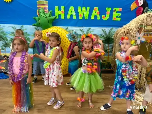 Strój hawajski dla chłopca DIY: zrób to sam krok po kroku!