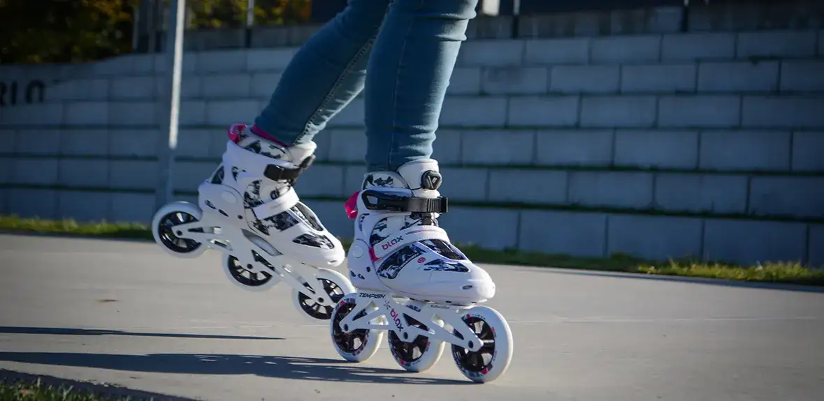 Ile trwa nauka jazdy na rolkach? Odkryj, co wpływa na czas nauki