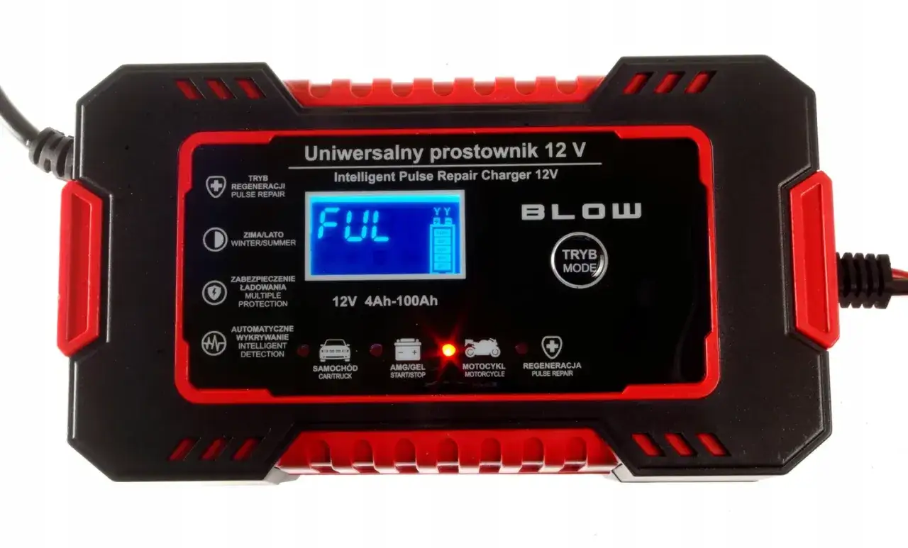 Uniwersalny prostownik 12V BLOW z funkcją regeneracji. Idealny wybór, jaki prostownik do motocykla, samochodu, AMG/żel. Wyświetlacz pokazuje "FUL".