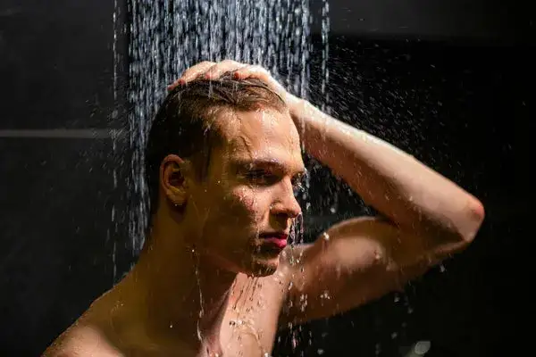 Jaka kąpiel po treningu? Wybierz metodę dla optymalnej regeneracji