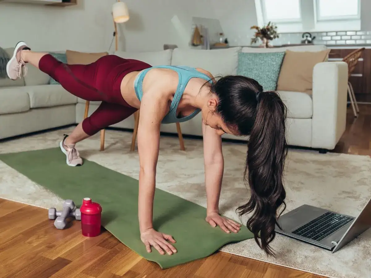 Jakie treningi na redukcji skutecznie spalają tłuszcz i budują mięśnie