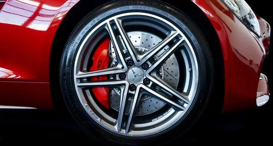 Ile waży opona z felgą stalową? Zaskakujące fakty o wadze opon