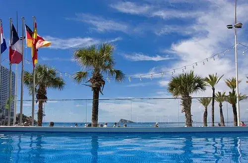 Hotel Brisa Benidorm: comodidad y precios accesibles para tu estancia