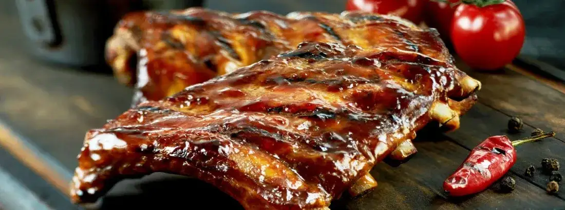 Jak przygotować żeberka na obiad - proste przepisy i sekrety smaku