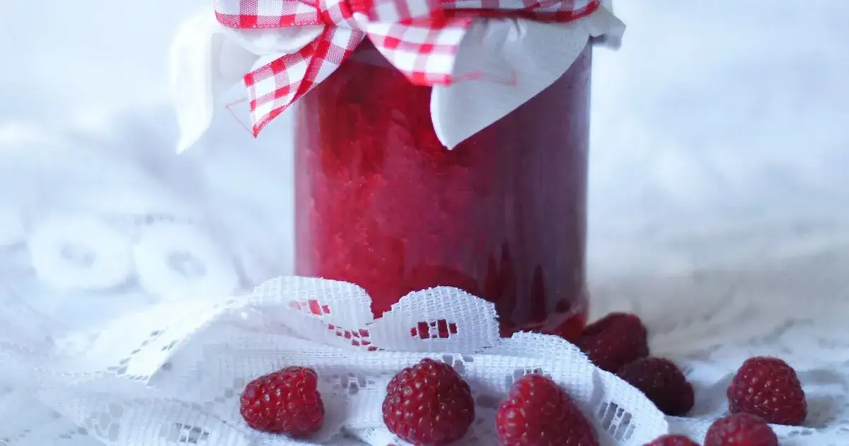 Jak zrobić dobry dżem malinowy, który zachwyci smakiem i aromatem