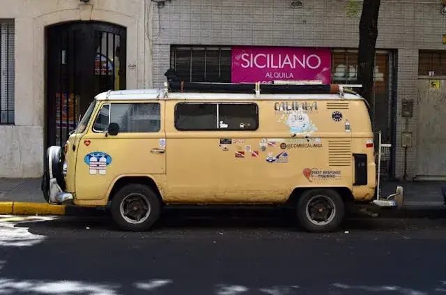 Jaki bus do 10 tys zł: najlepsze modele, które nie zawiodą Cię