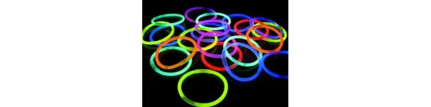 Jak sprawić, żeby bransoletki świecące w ciemności znów świeciły