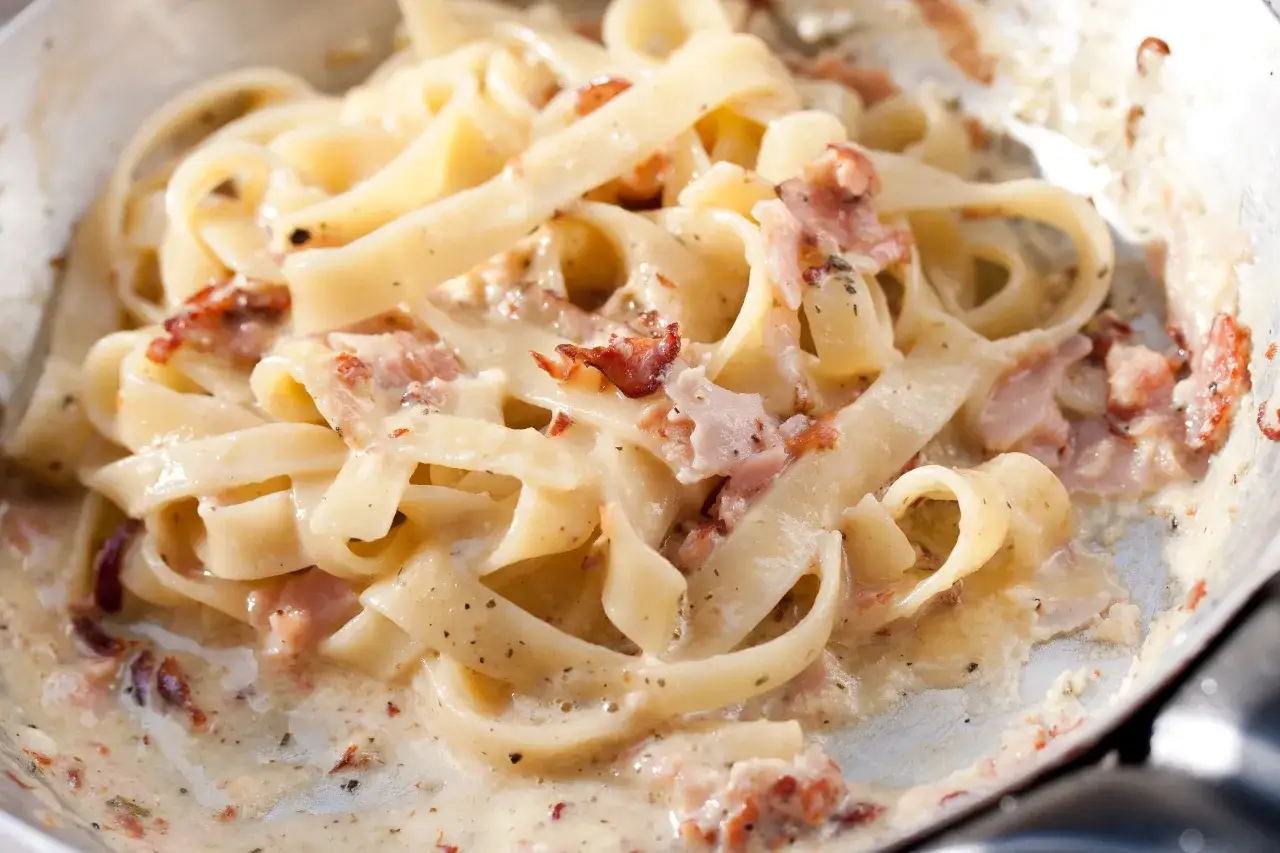 Wege Carbonara: Pyszny Przepis Bez Mięsa i Jajek