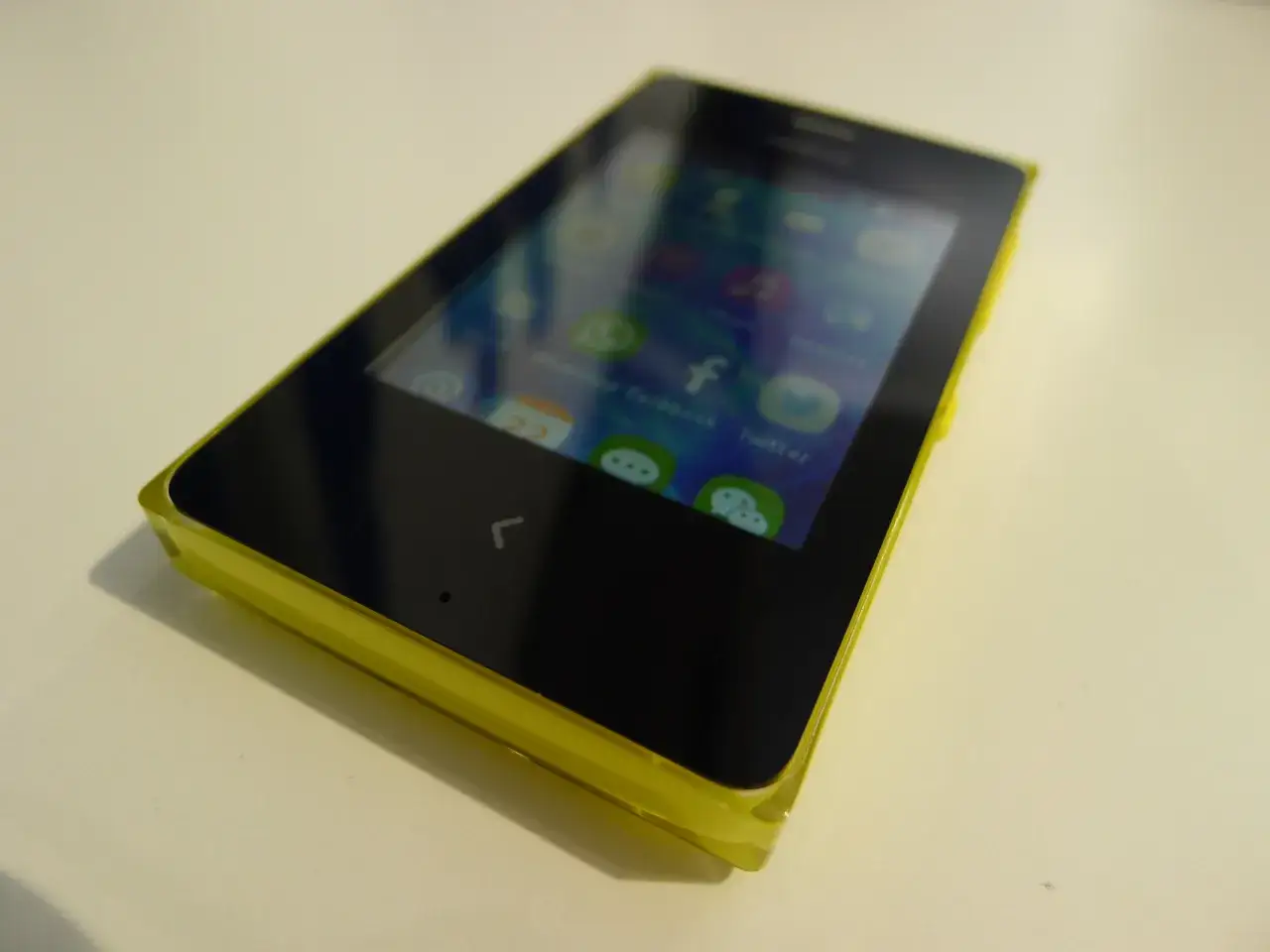 Nokia Asha 503: Nowa era w świecie technologii! Poznaj trendy!