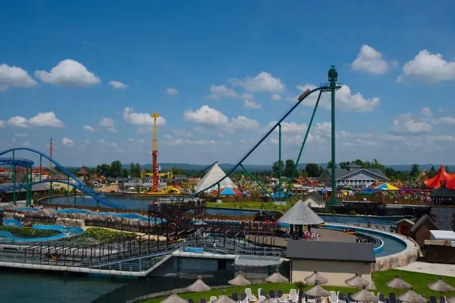 Najlepsze atrakcje w Energylandii, które musisz poznać w Zatorze