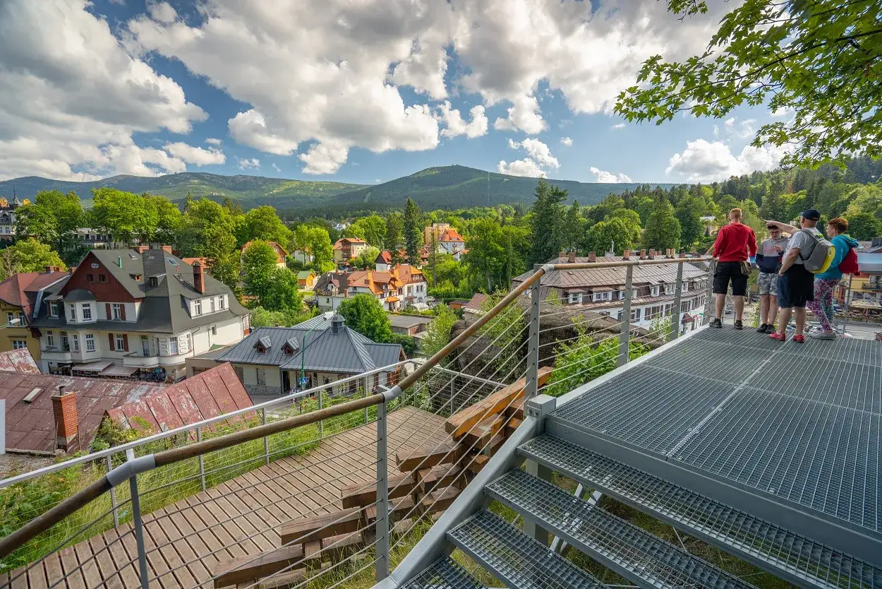 Szklarska Poręba: Odkryj atrakcje na każdą porę roku przewodnik
