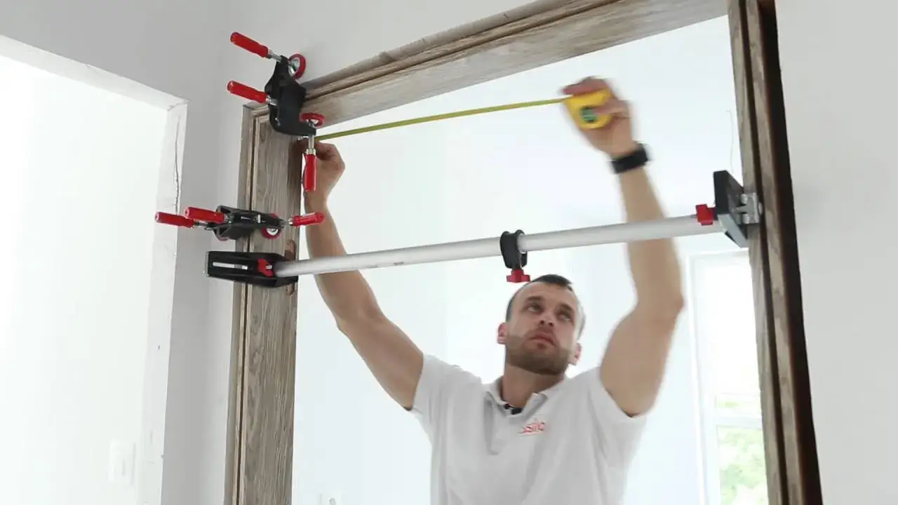 Samodzielny montaż ościeżnicy regulowanej? Zobacz, jakie to proste