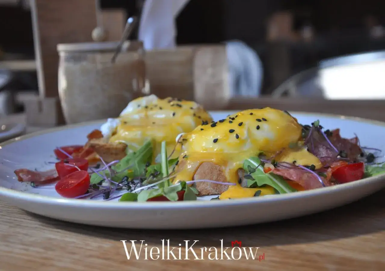 Gdzie dobrze i tanio zjeść w Krakowie? Odkryj najlepsze miejsca