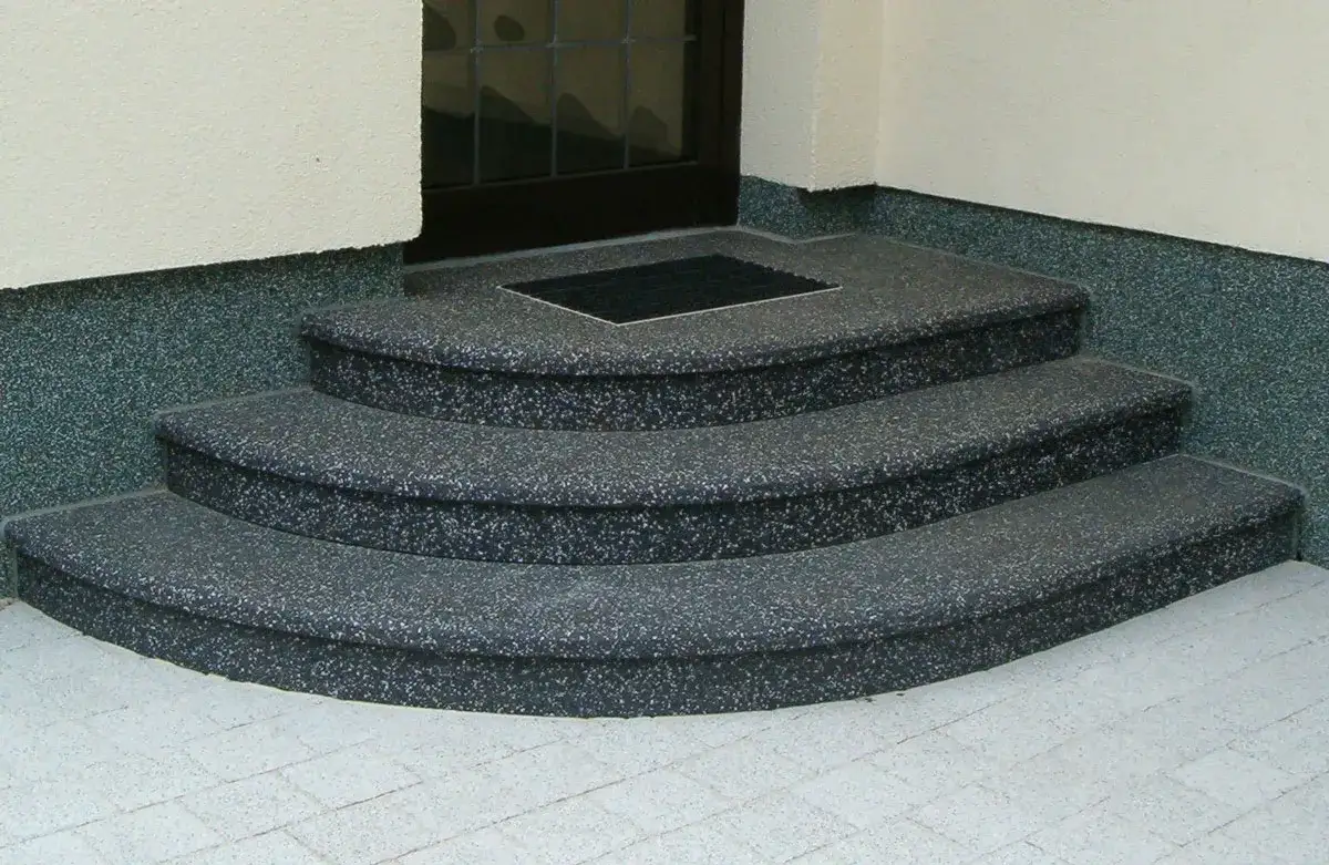 Jak wykończyć schody zewnętrzne półokrągłe, aby były trwałe i piękne