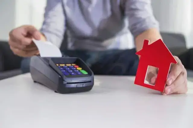 Czy u notariusza można płacić kartą? Sprawdź dostępne opcje płatności